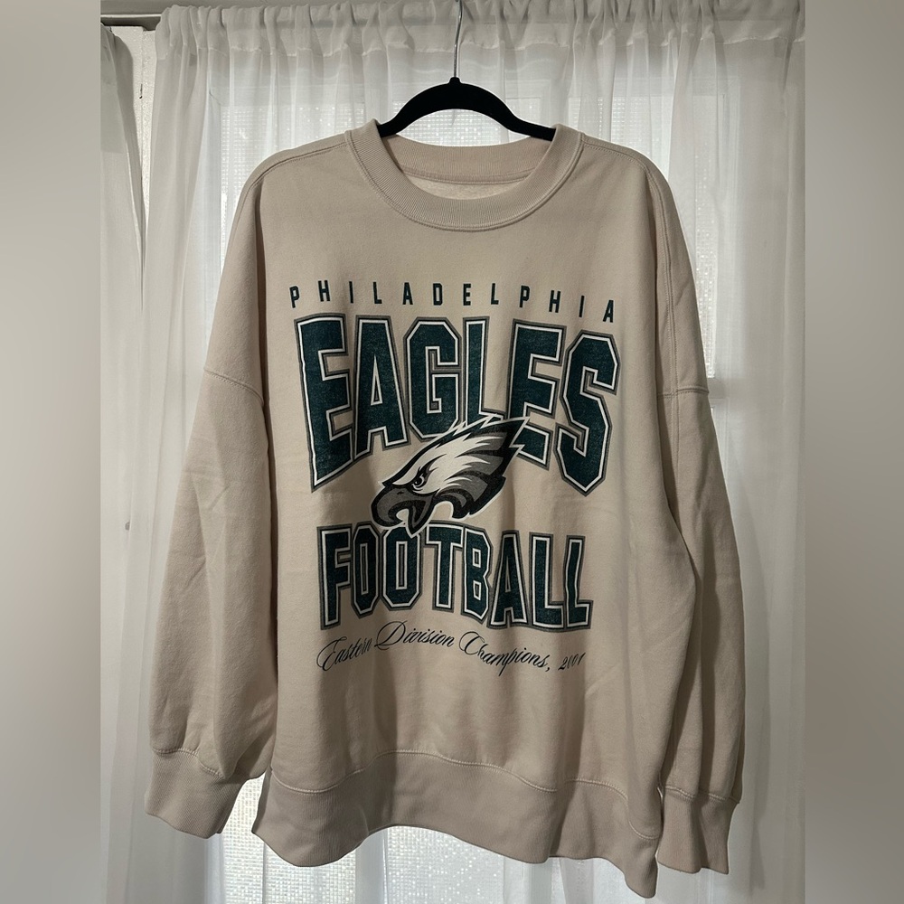 Philadelphia Eagles Cream Crewneck Vintage Style